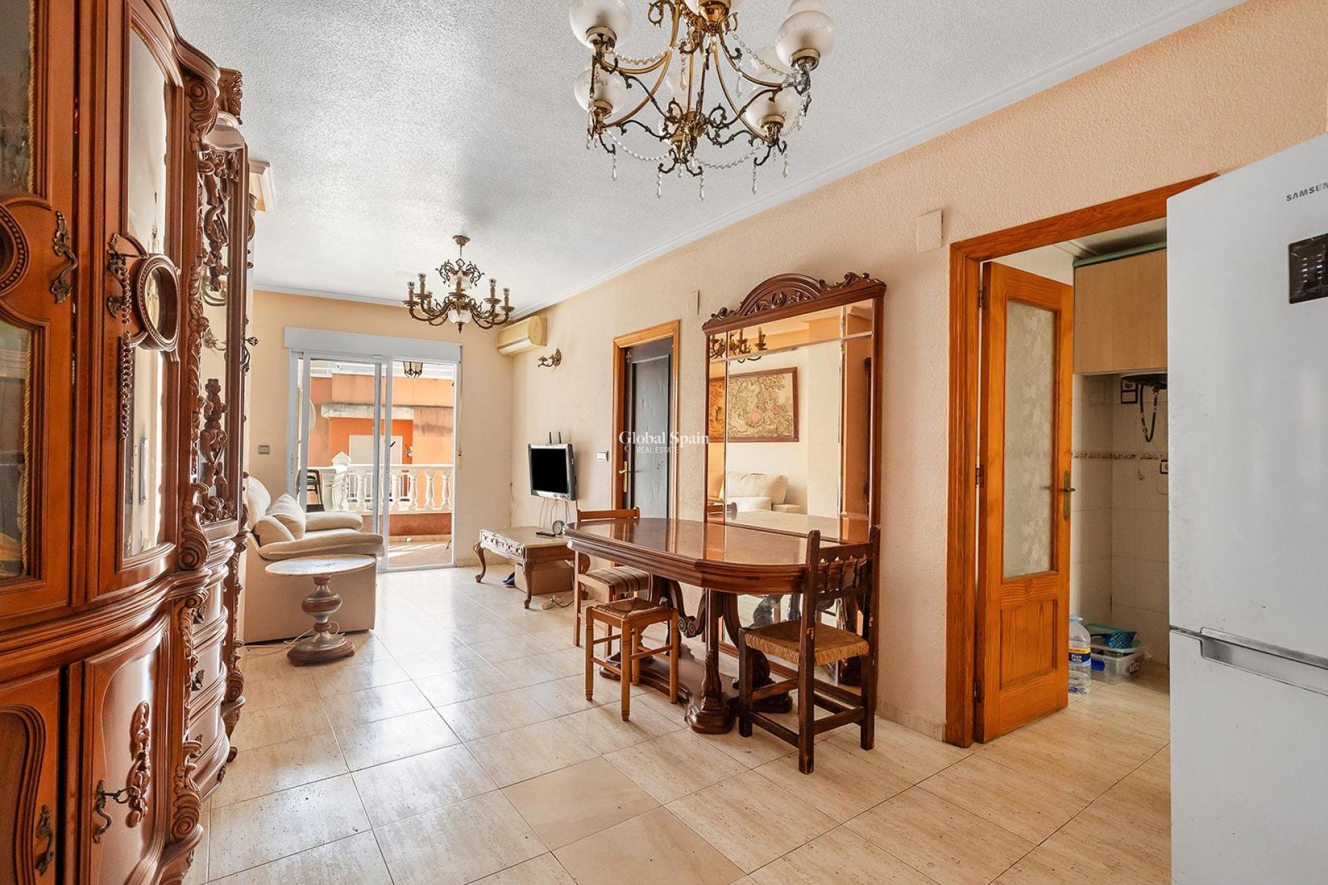 Wederverkoop - Appartement -
TORREVIEJA - Estacion de autobuses