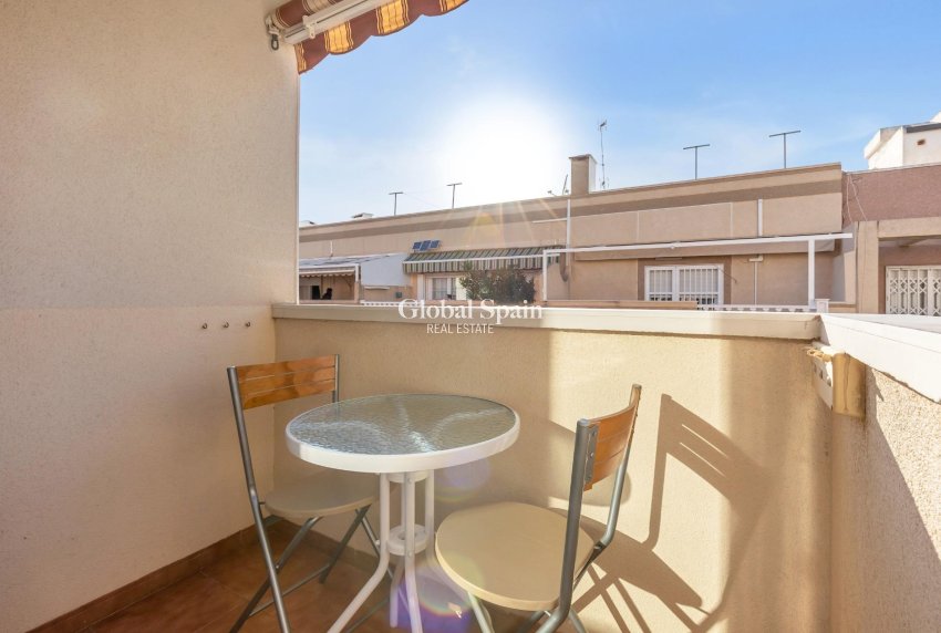 Wederverkoop - Appartement -
TORREVIEJA - Estacion de autobuses