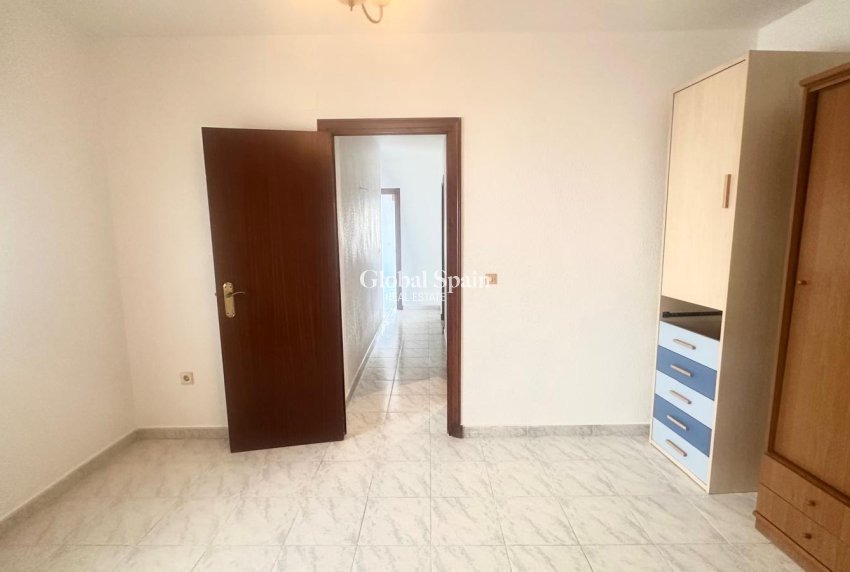 Wederverkoop - APPARTEMENT -
TORREVIEJA - Estacion de autobuses