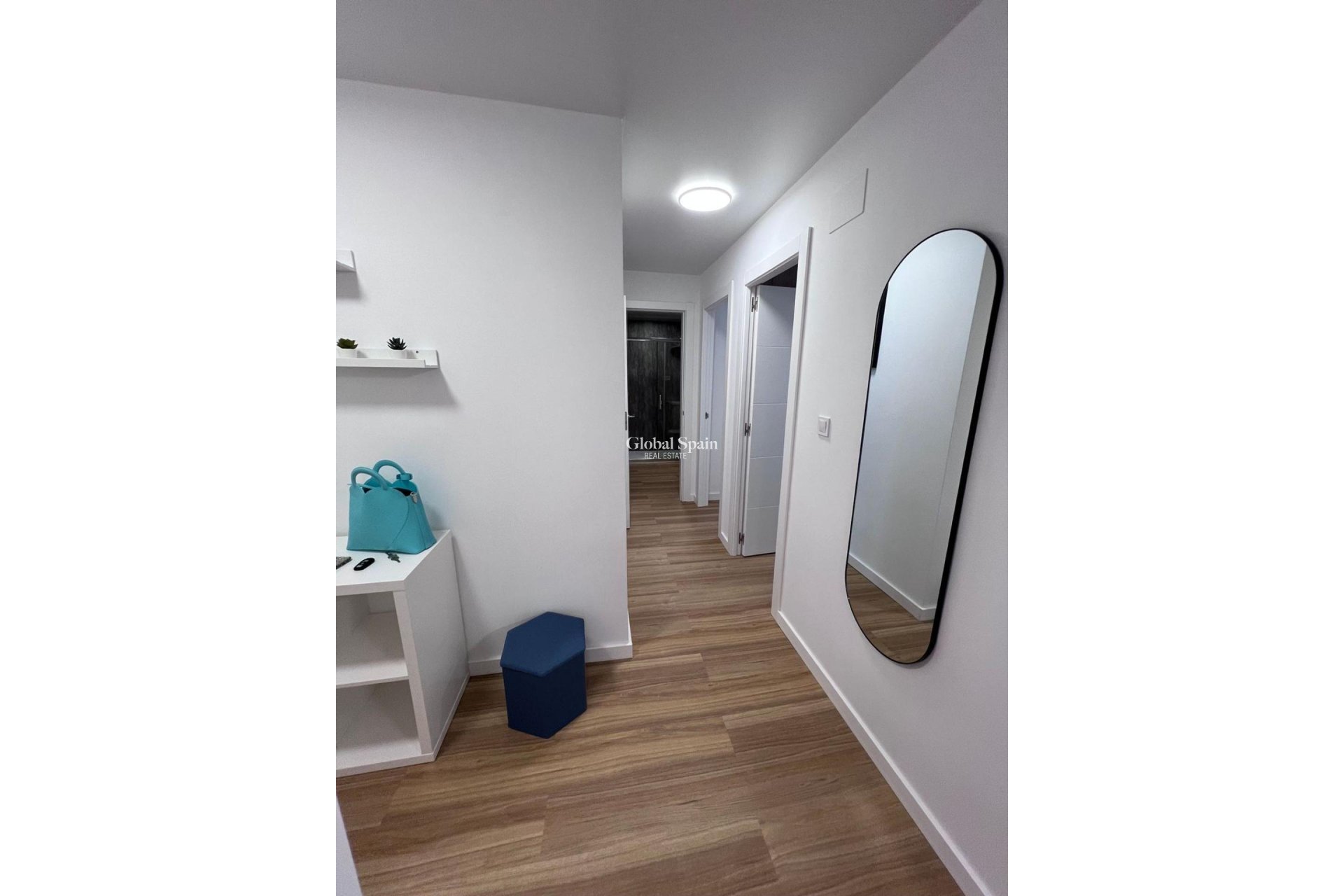 Wederverkoop - APPARTEMENT -
TORREVIEJA - Estacion de autobuses