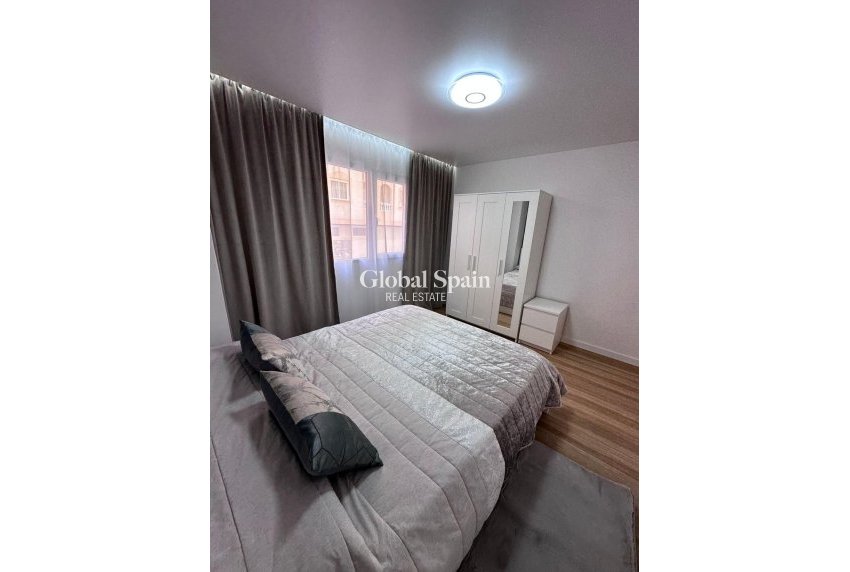 Wederverkoop - APPARTEMENT -
TORREVIEJA - Estacion de autobuses