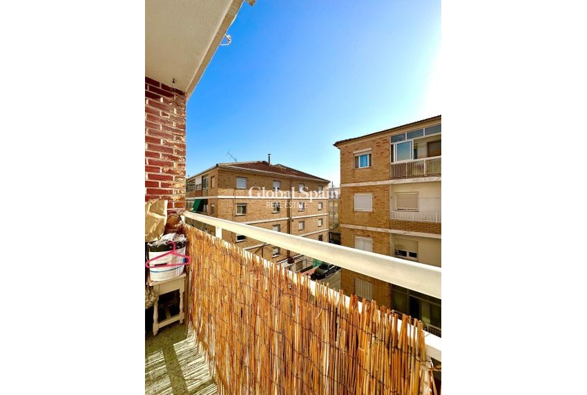 Wederverkoop - APPARTEMENT -
TORREVIEJA - Estacion de autobuses