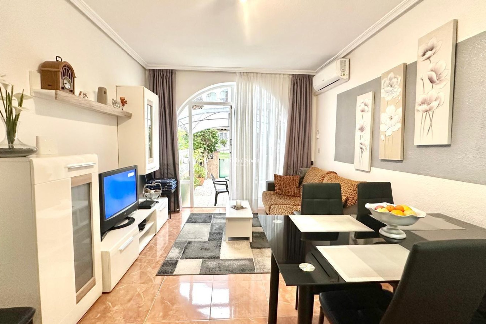 Wederverkoop - APPARTEMENT -
TORREVIEJA - Estacion de autobuses