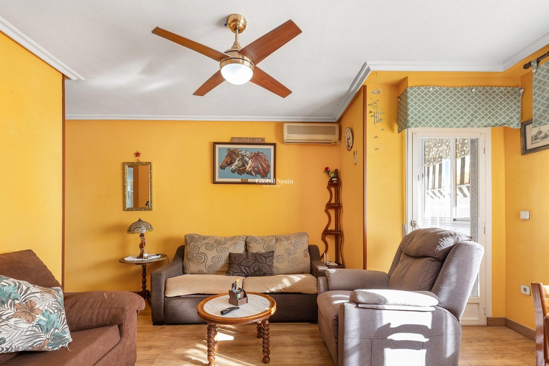 Wederverkoop - APPARTEMENT -
TORREVIEJA - Estacion de autobuses