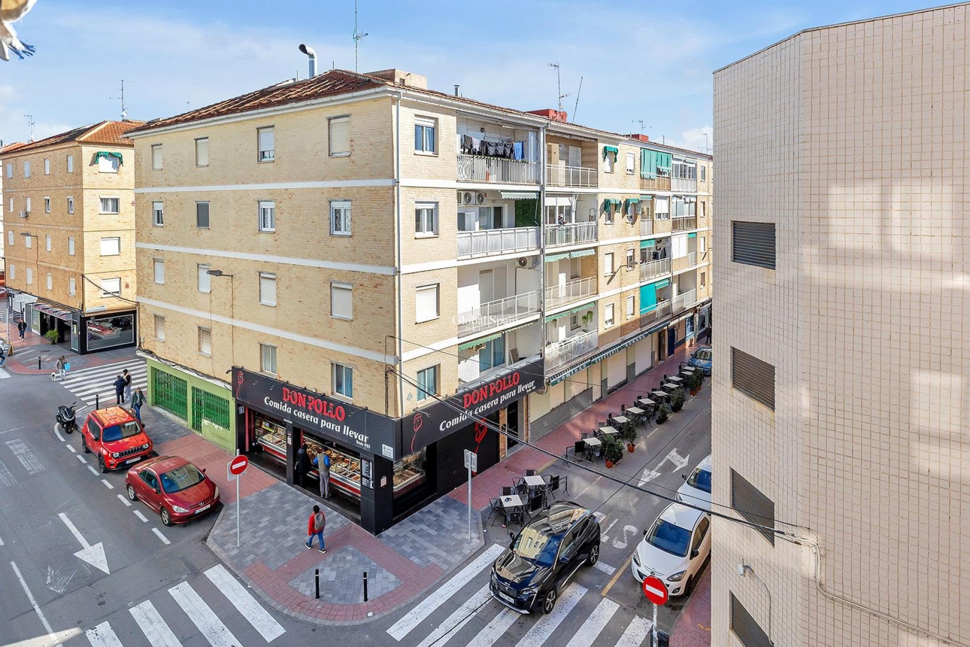 Wederverkoop - APPARTEMENT -
TORREVIEJA - Estacion de autobuses