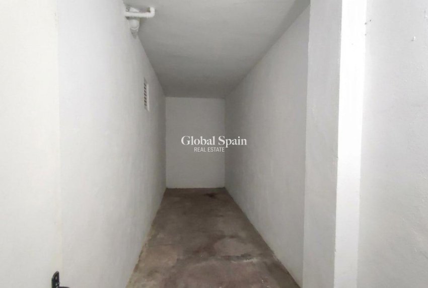 Wederverkoop - APPARTEMENT -
TORREVIEJA - Estacion de autobuses