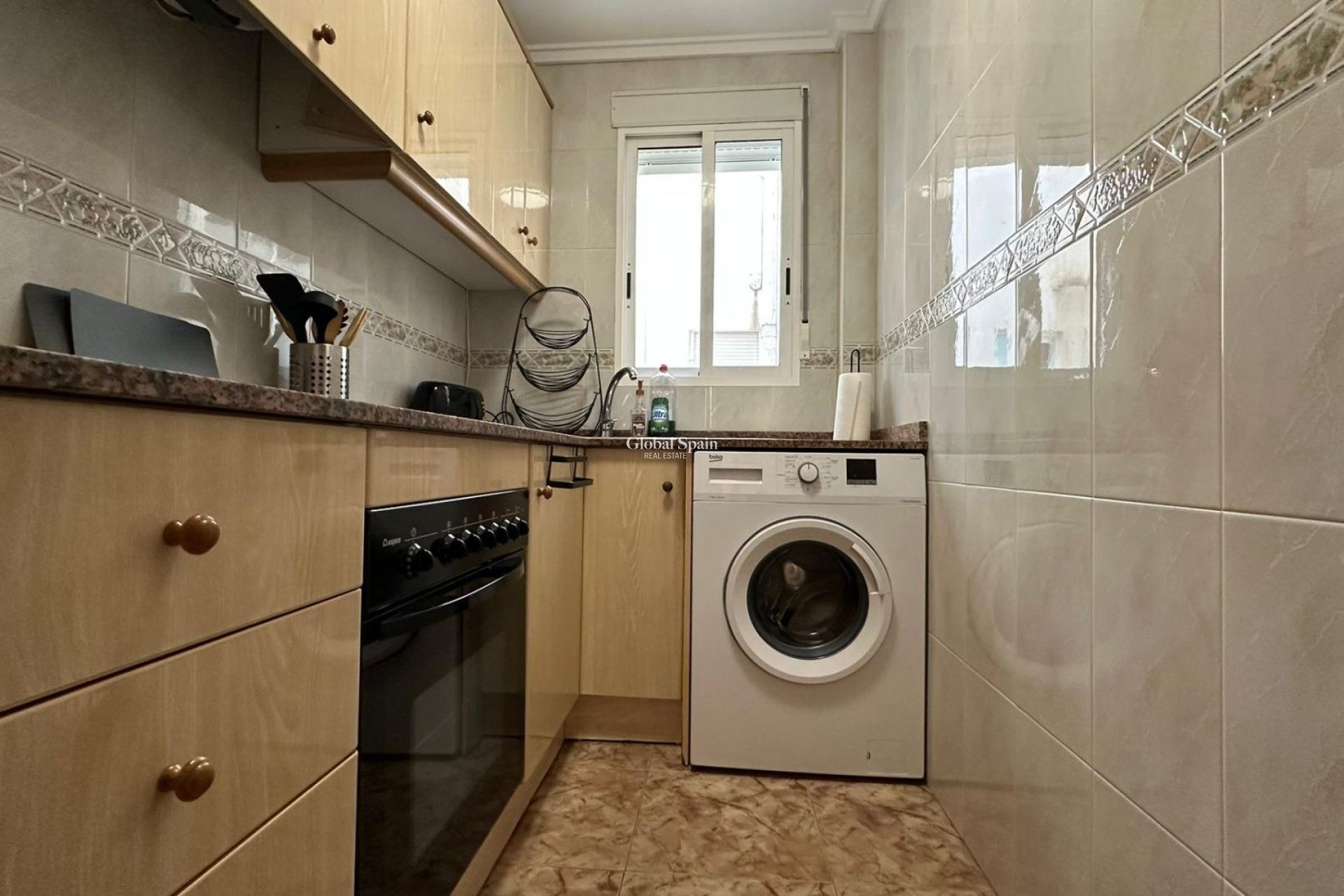 Wederverkoop - APPARTEMENT -
TORREVIEJA - Estacion de autobuses