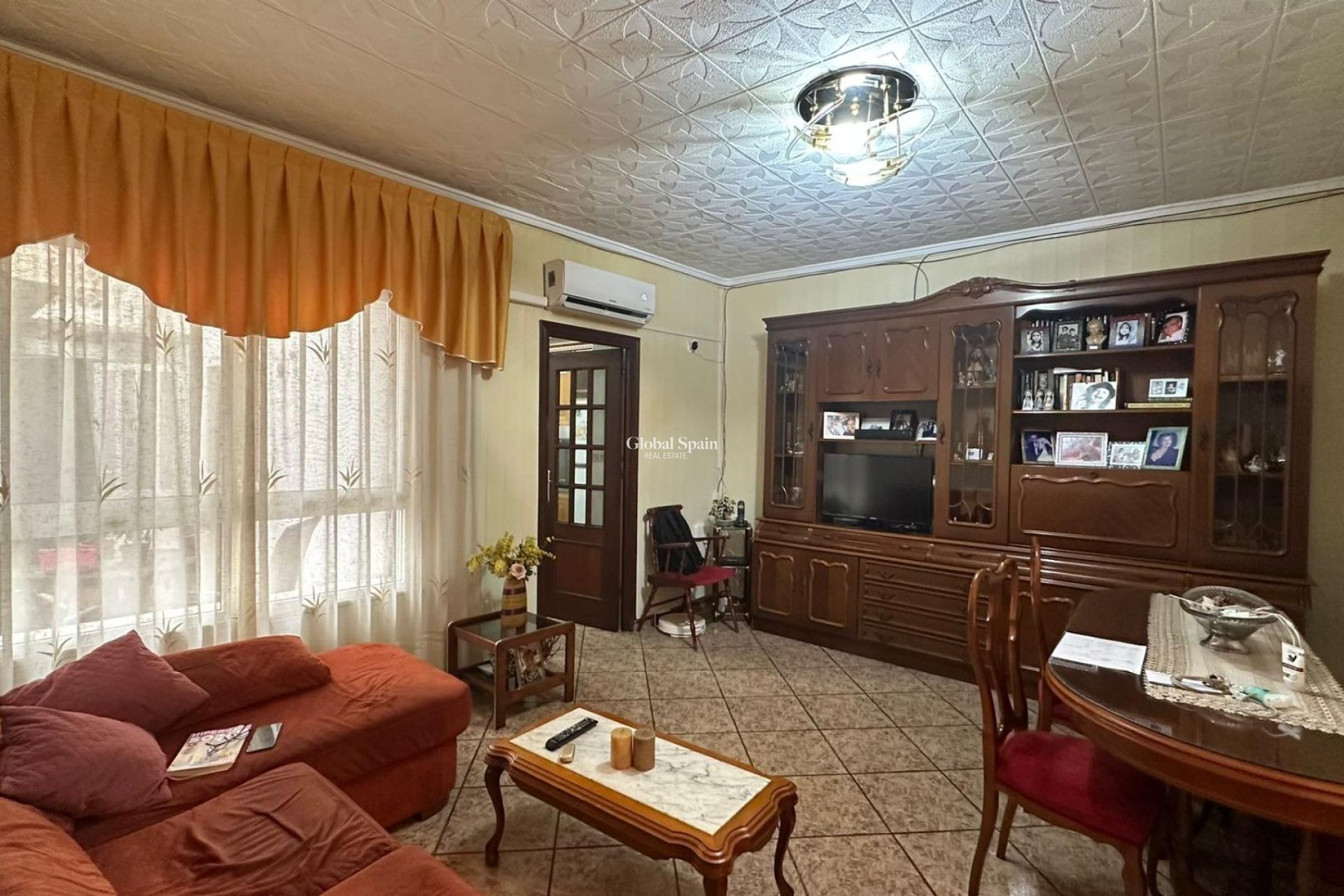 Wederverkoop - APPARTEMENT -
TORREVIEJA - Estacion de autobuses
