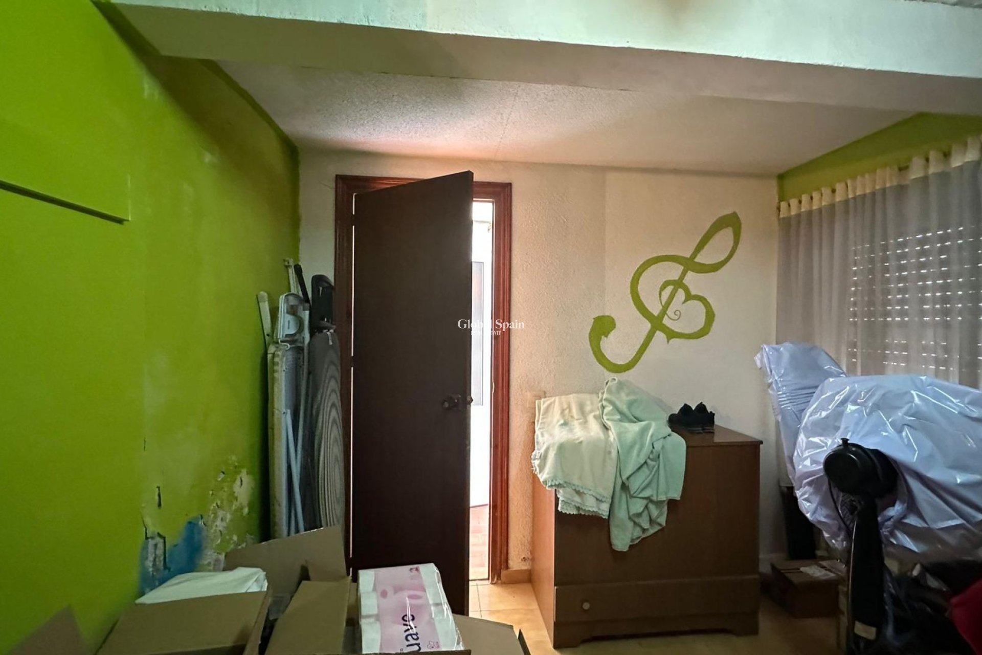 Wederverkoop - APPARTEMENT -
TORREVIEJA - Estacion de autobuses