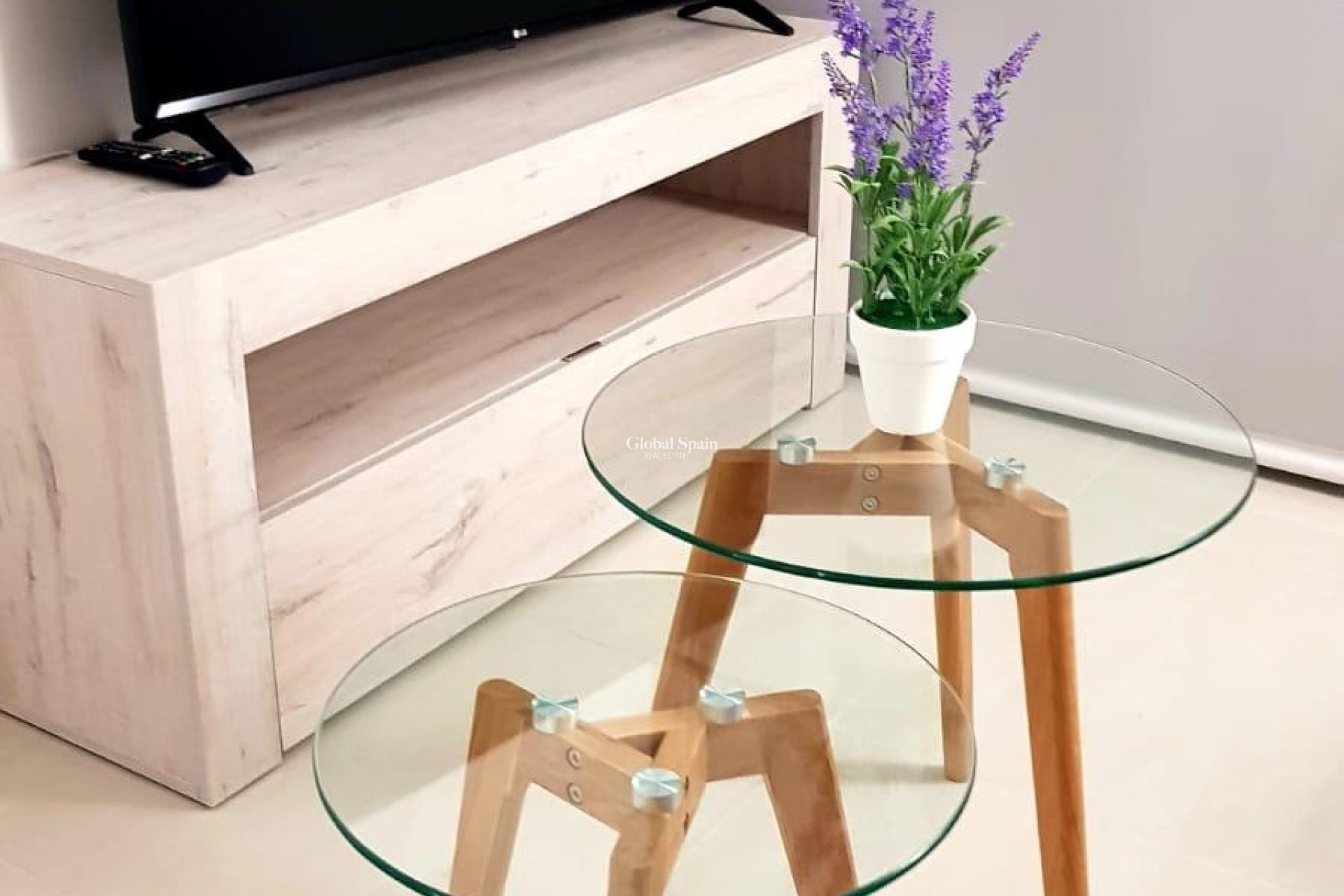 Wederverkoop - APPARTEMENT -
TORREVIEJA - Estacion de autobuses