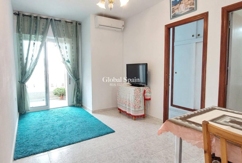 Wederverkoop - APPARTEMENT -
TORREVIEJA - Estacion de autobuses