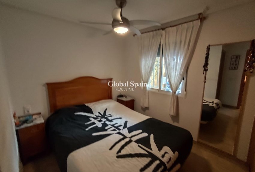 Wederverkoop - APPARTEMENT -
TORREVIEJA - Estacion de autobuses