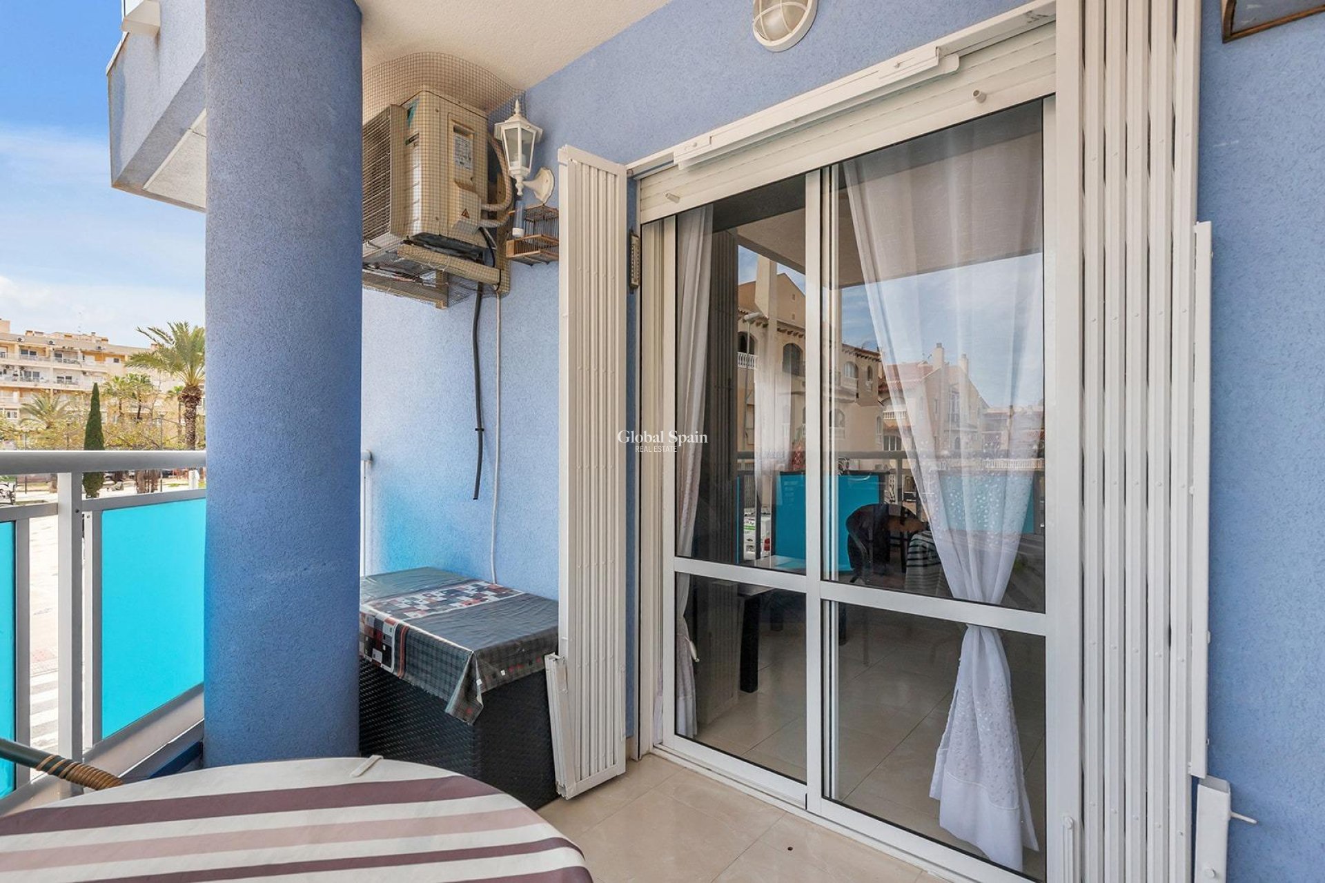 Wederverkoop - APPARTEMENT -
TORREVIEJA - Estacion de autobuses