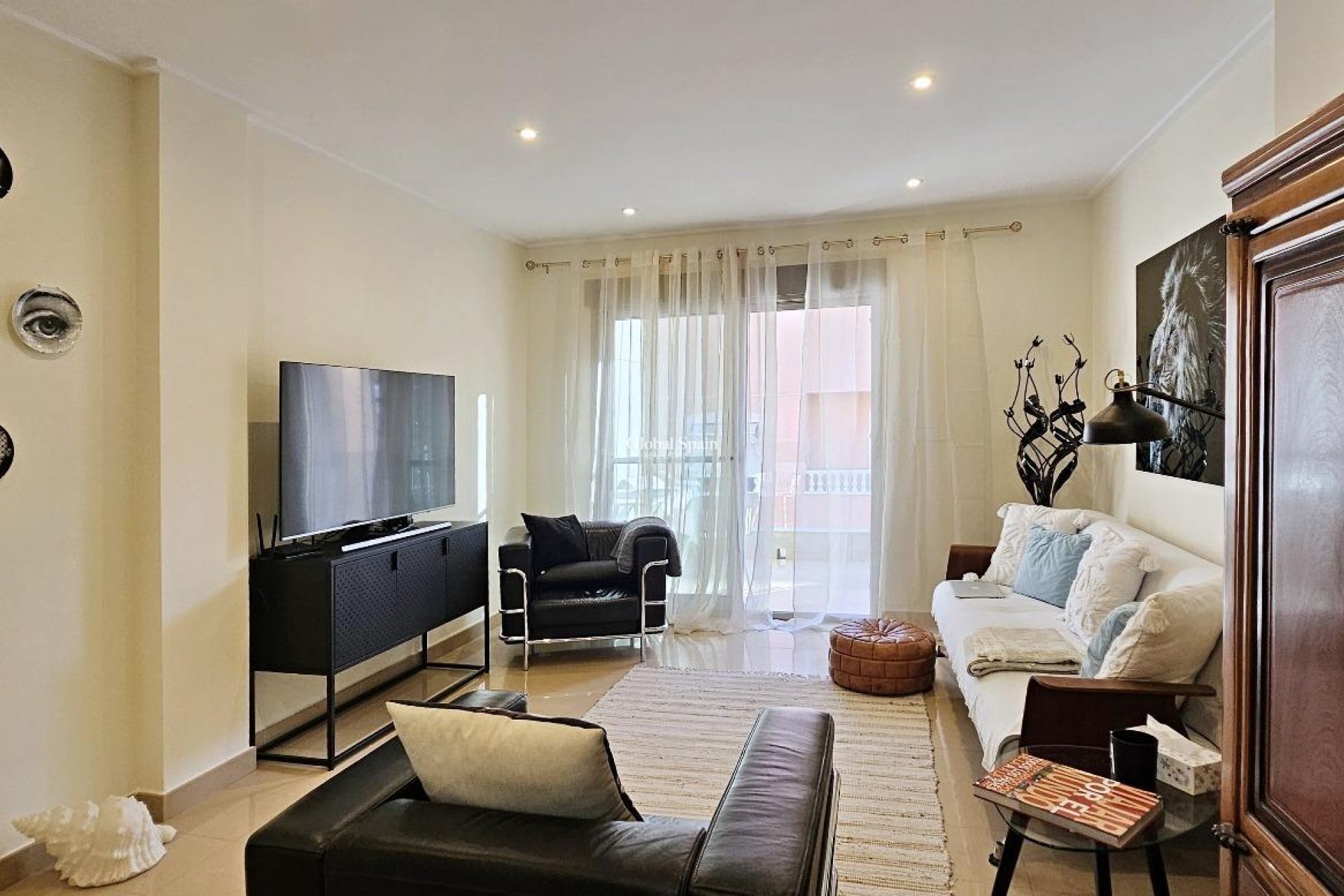 Wederverkoop - APPARTEMENT -
TORREVIEJA - Estacion de autobuses