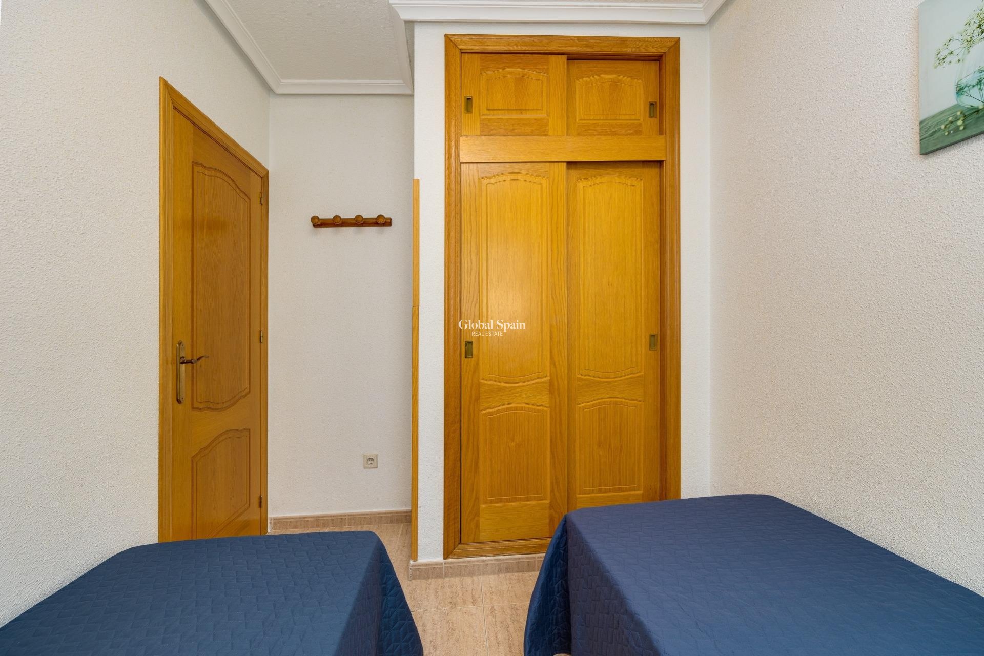 Wederverkoop - APPARTEMENT -
TORREVIEJA - Estacion de autobuses