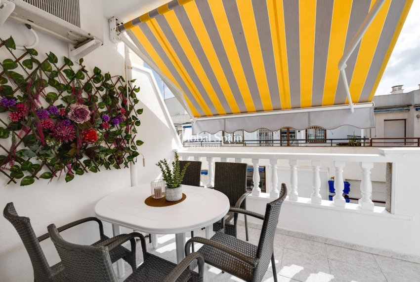 Wederverkoop - APPARTEMENT -
TORREVIEJA - Estacion de autobuses