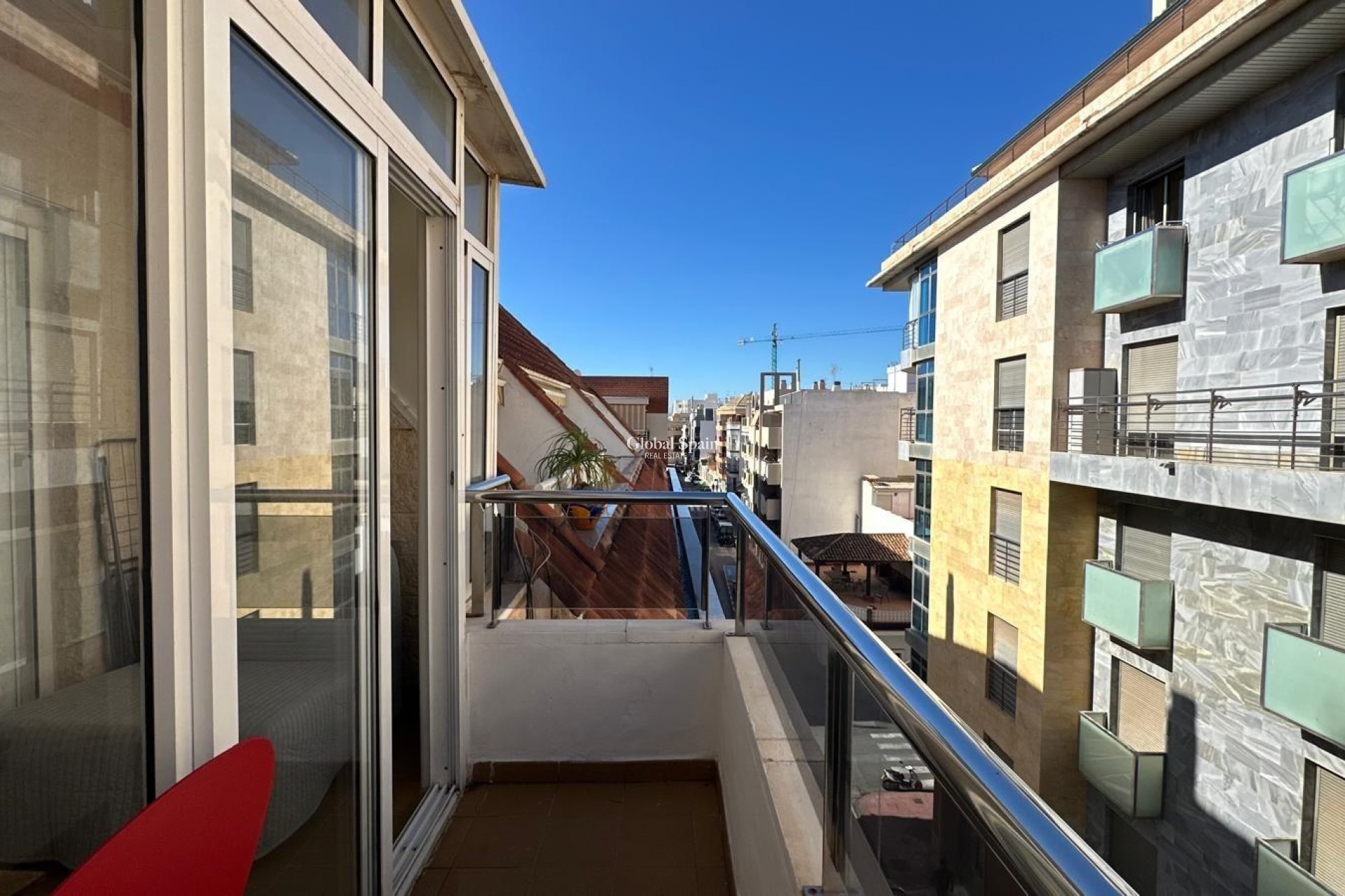 Wederverkoop - APPARTEMENT -
TORREVIEJA - Estacion de autobuses