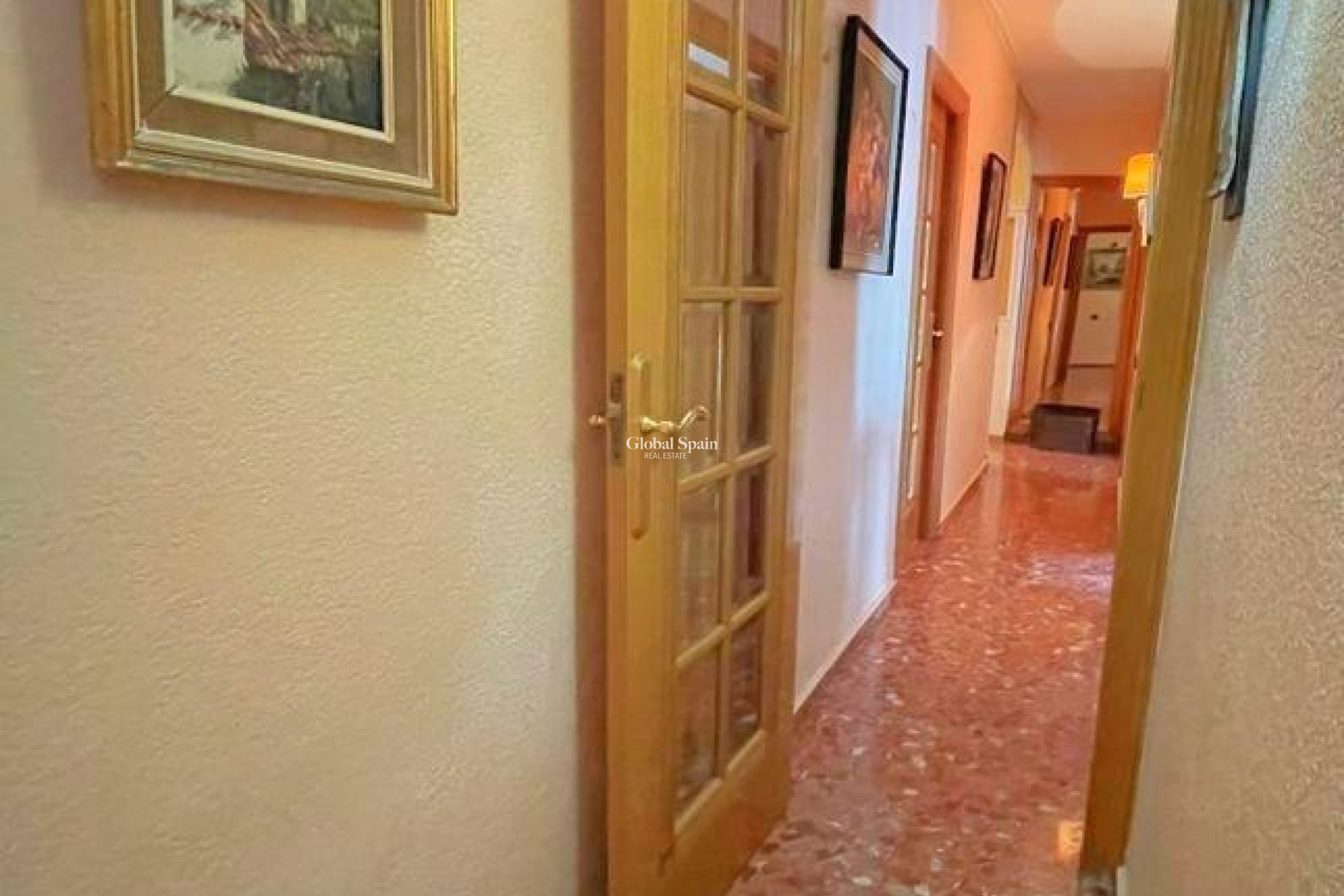 Wederverkoop - APPARTEMENT -
TORREVIEJA - Estacion de autobuses