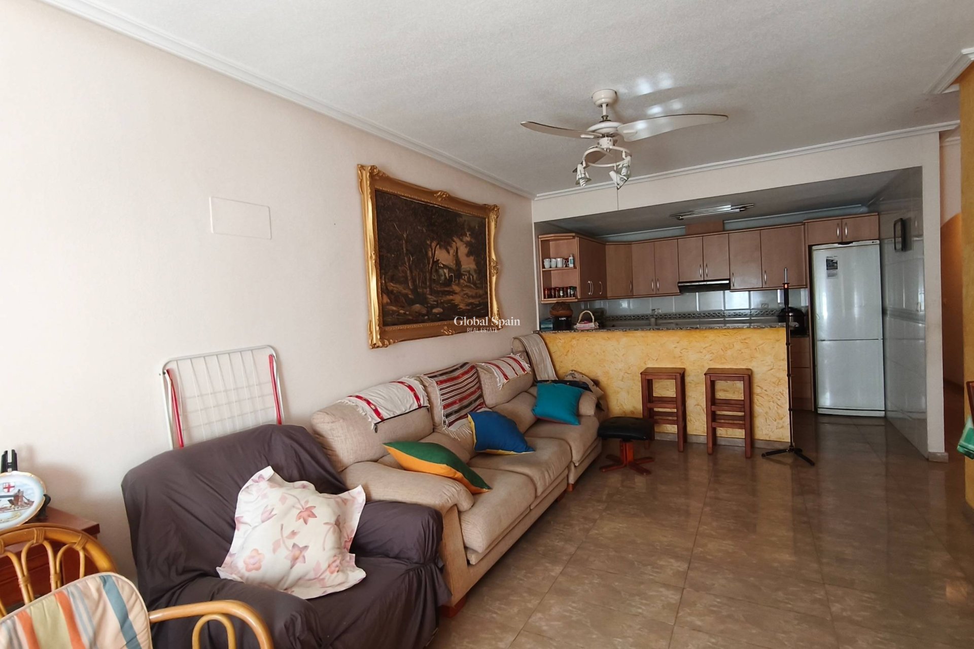 Wederverkoop - APPARTEMENT -
TORREVIEJA - Estacion de autobuses