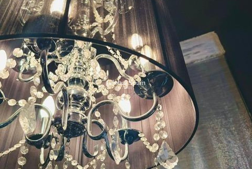 Wederverkoop - APPARTEMENT -
TORREVIEJA - Estacion de autobuses