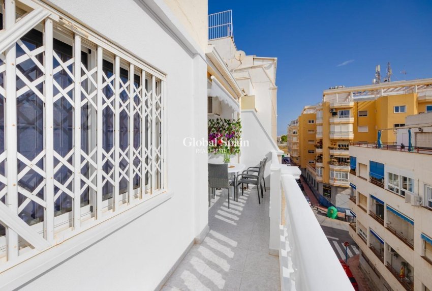 Wederverkoop - APPARTEMENT -
TORREVIEJA - Estacion de autobuses