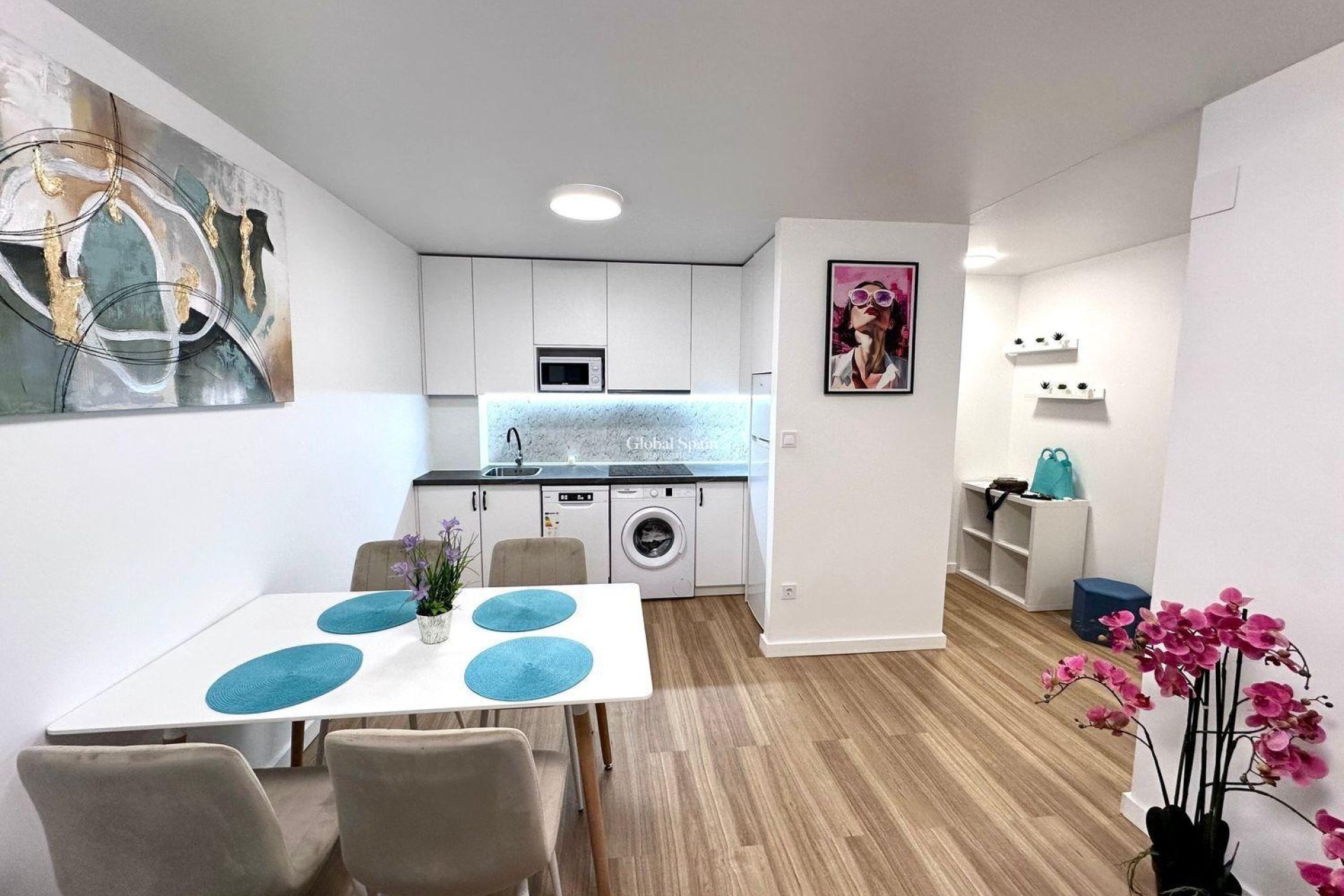 Wederverkoop - APPARTEMENT -
TORREVIEJA - Estacion de autobuses