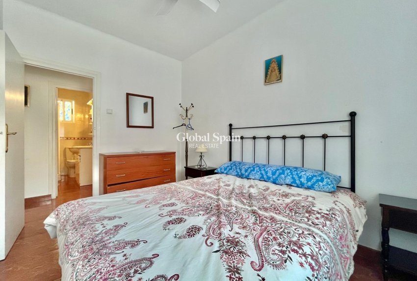 Wederverkoop - APPARTEMENT -
TORREVIEJA - Estacion de autobuses