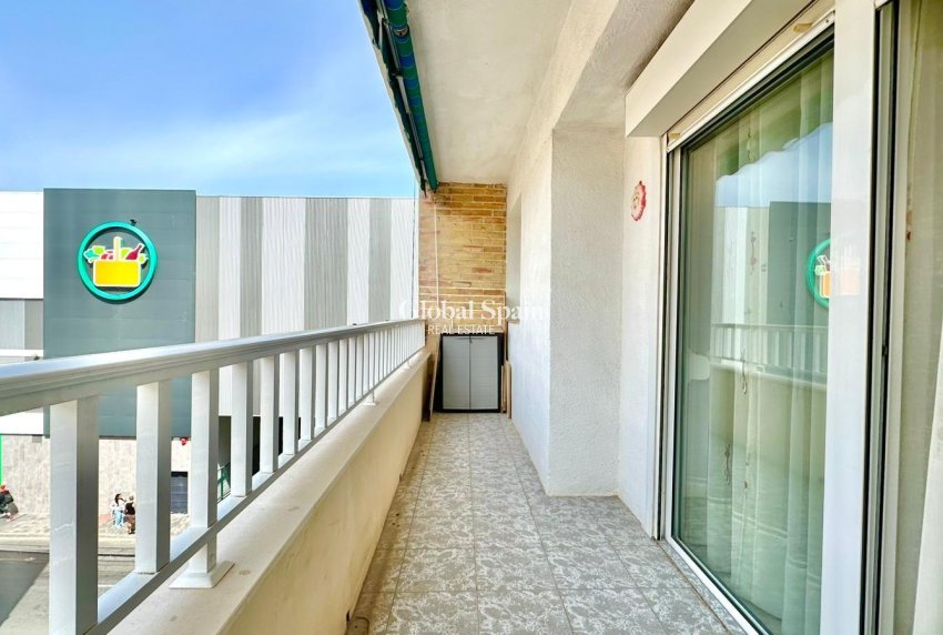 Wederverkoop - APPARTEMENT -
TORREVIEJA - Estacion de autobuses