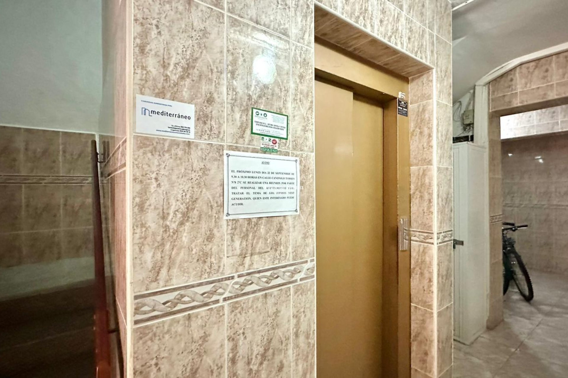 Wederverkoop - APPARTEMENT -
TORREVIEJA - Estacion de autobuses