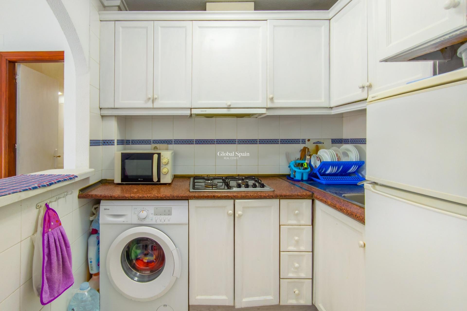 Wederverkoop - APPARTEMENT -
TORREVIEJA - Estacion de autobuses