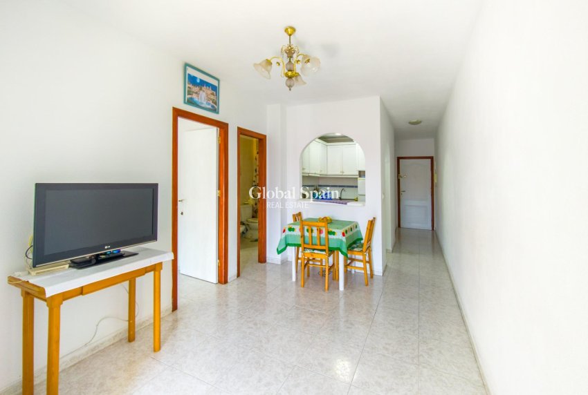 Wederverkoop - APPARTEMENT -
TORREVIEJA - Estacion de autobuses