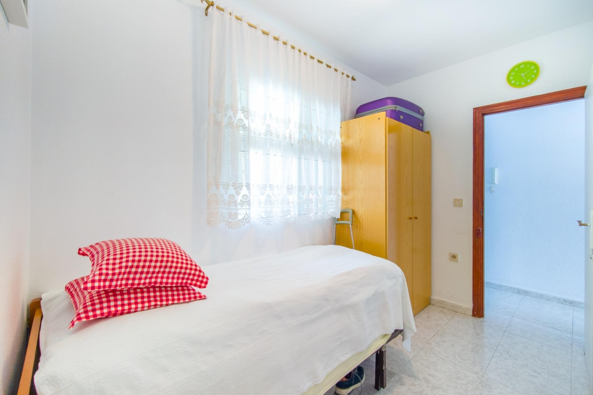 Wederverkoop - APPARTEMENT -
TORREVIEJA - Estacion de autobuses