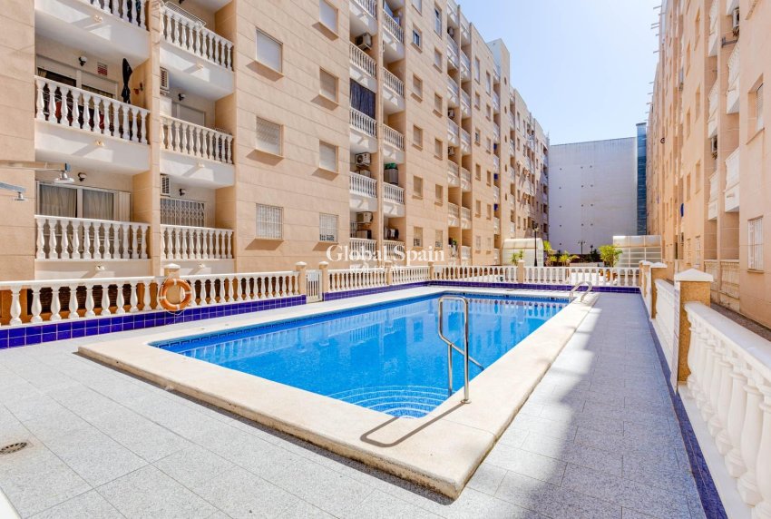 Wederverkoop - APPARTEMENT -
TORREVIEJA - Estacion de autobuses
