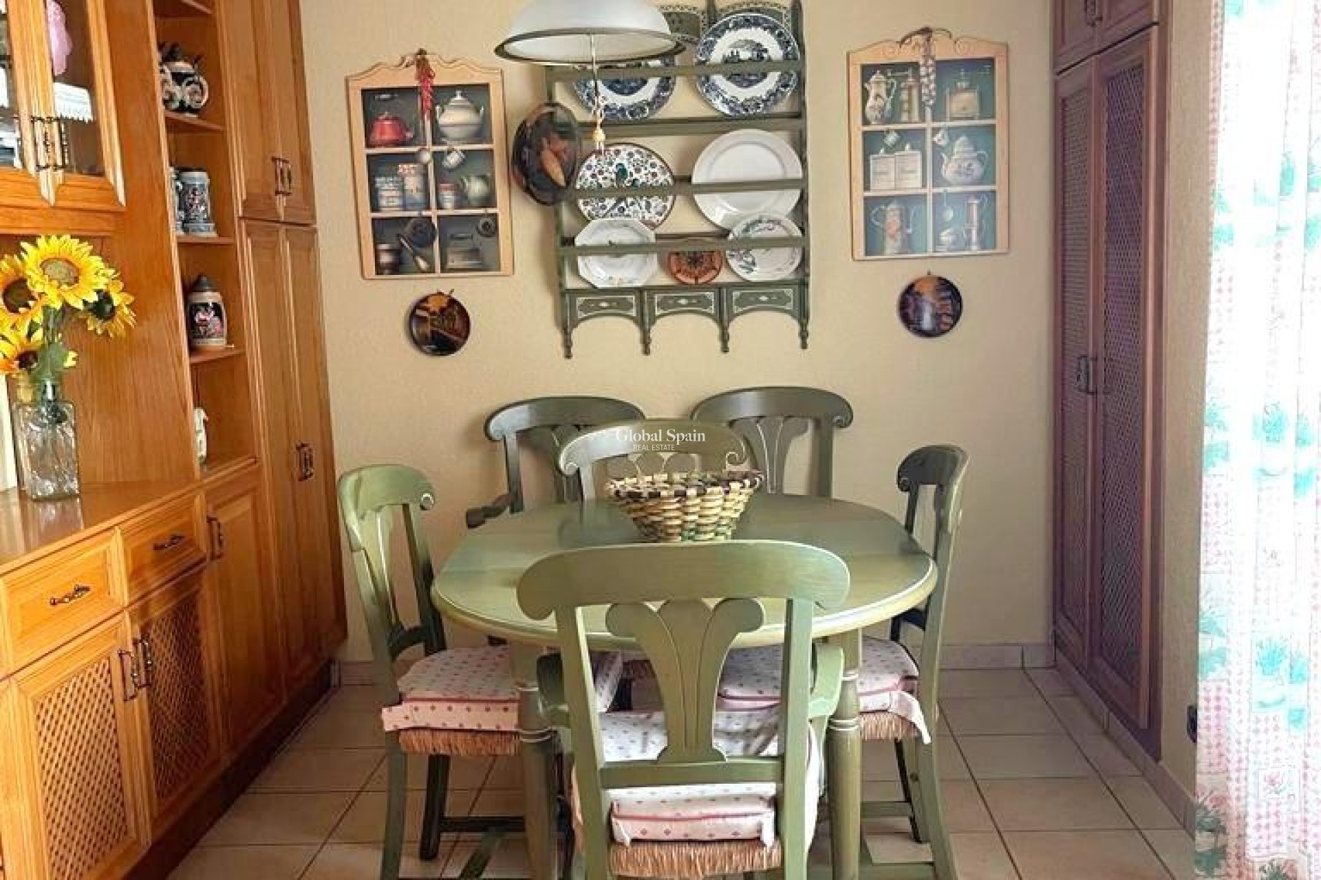 Wederverkoop - APPARTEMENT -
TORREVIEJA - Estacion de autobuses