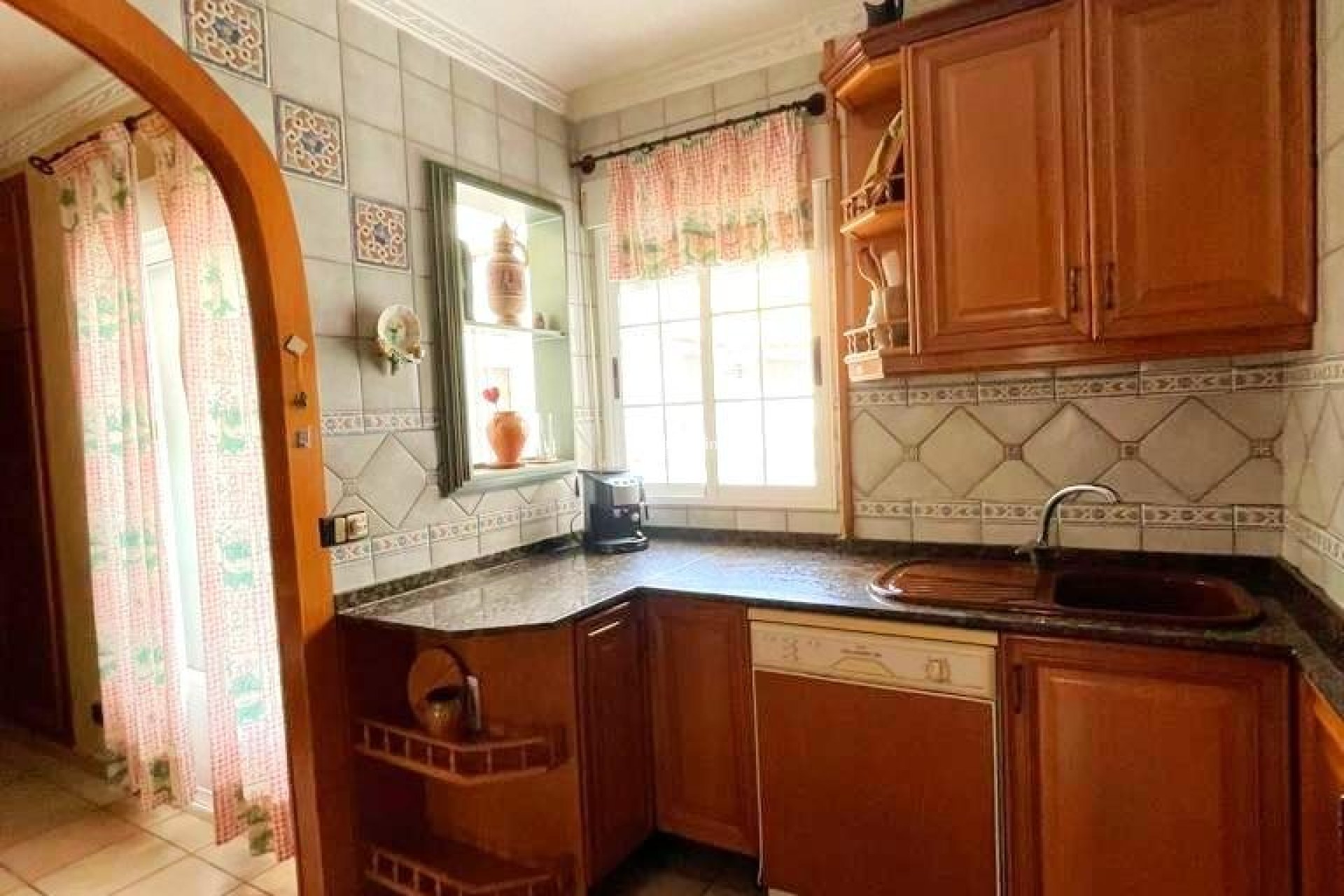 Wederverkoop - APPARTEMENT -
TORREVIEJA - Estacion de autobuses