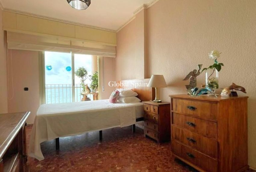 Wederverkoop - APPARTEMENT -
TORREVIEJA - Estacion de autobuses