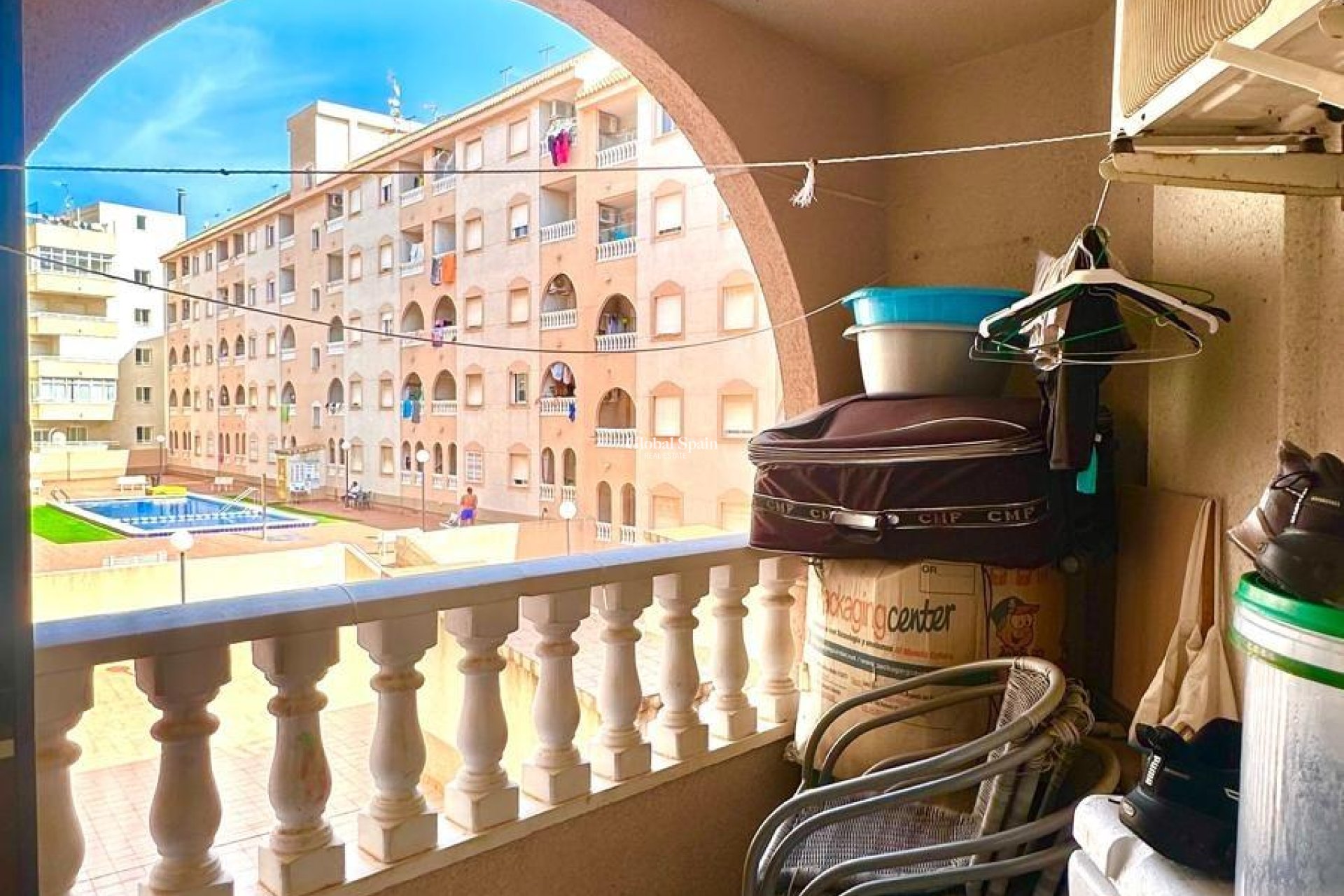 Wederverkoop - APPARTEMENT -
TORREVIEJA - Estacion de autobuses