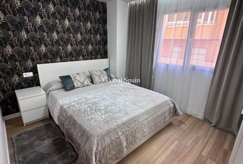 Wederverkoop - APPARTEMENT -
TORREVIEJA - Estacion de autobuses
