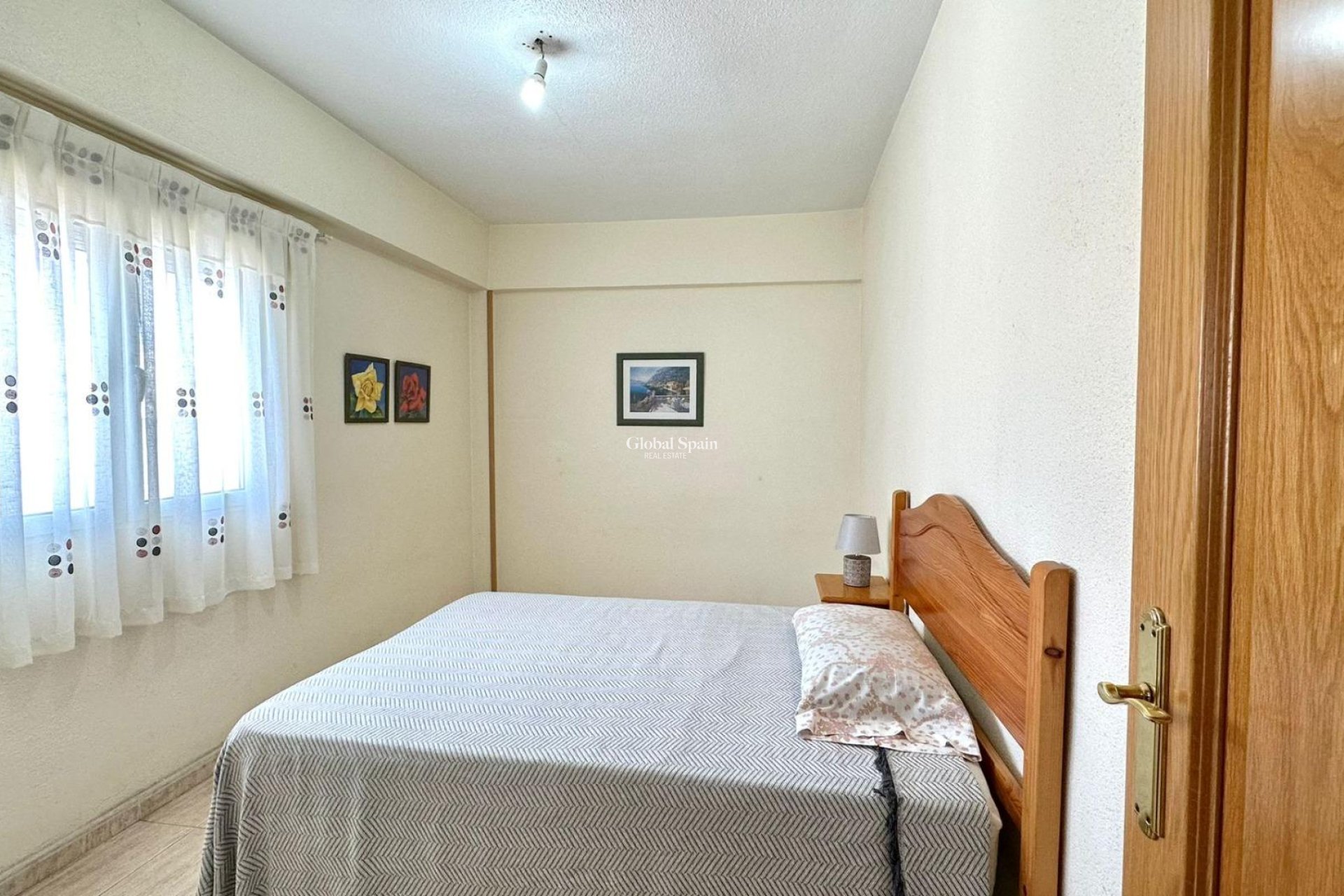 Wederverkoop - APPARTEMENT -
TORREVIEJA - Estacion de autobuses