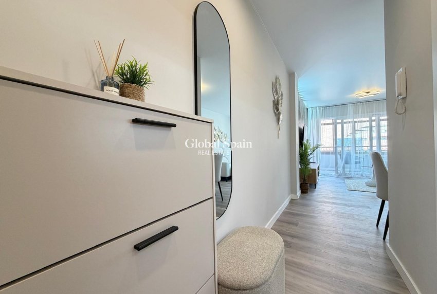 Wederverkoop - APPARTEMENT -
TORREVIEJA - Estacion de autobuses