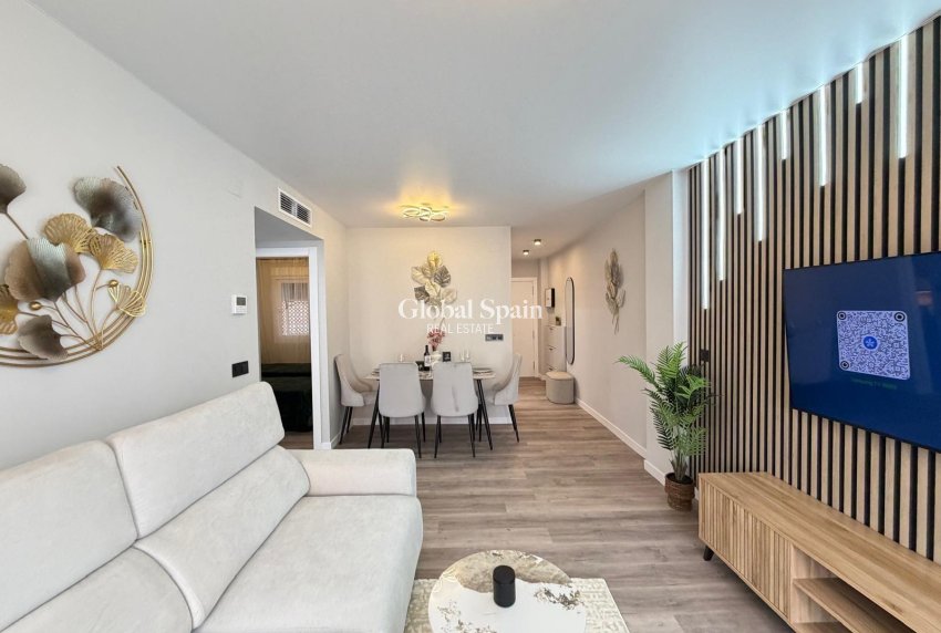 Wederverkoop - APPARTEMENT -
TORREVIEJA - Estacion de autobuses