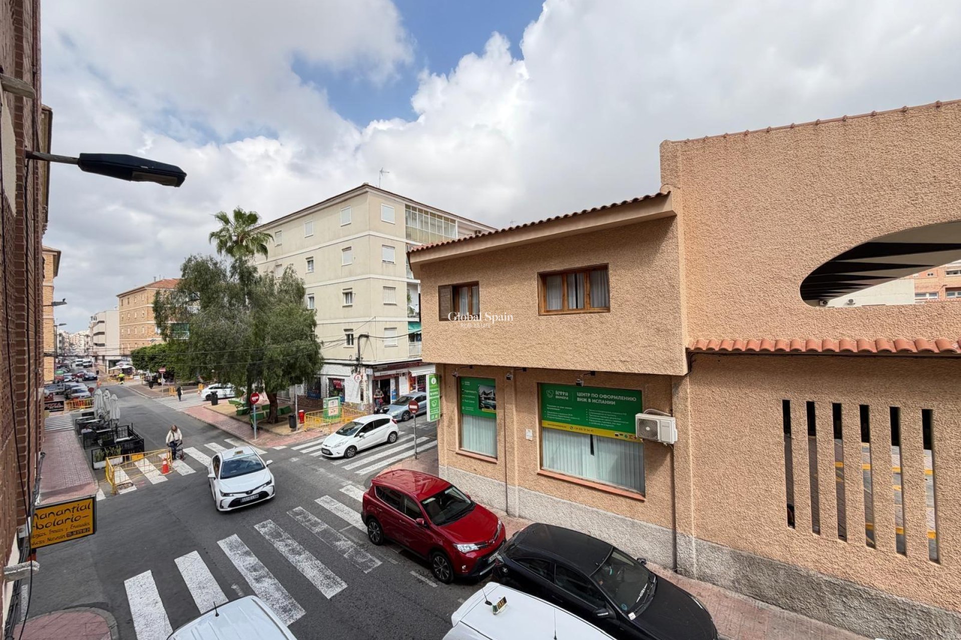 Wederverkoop - APPARTEMENT -
TORREVIEJA - Estacion de autobuses