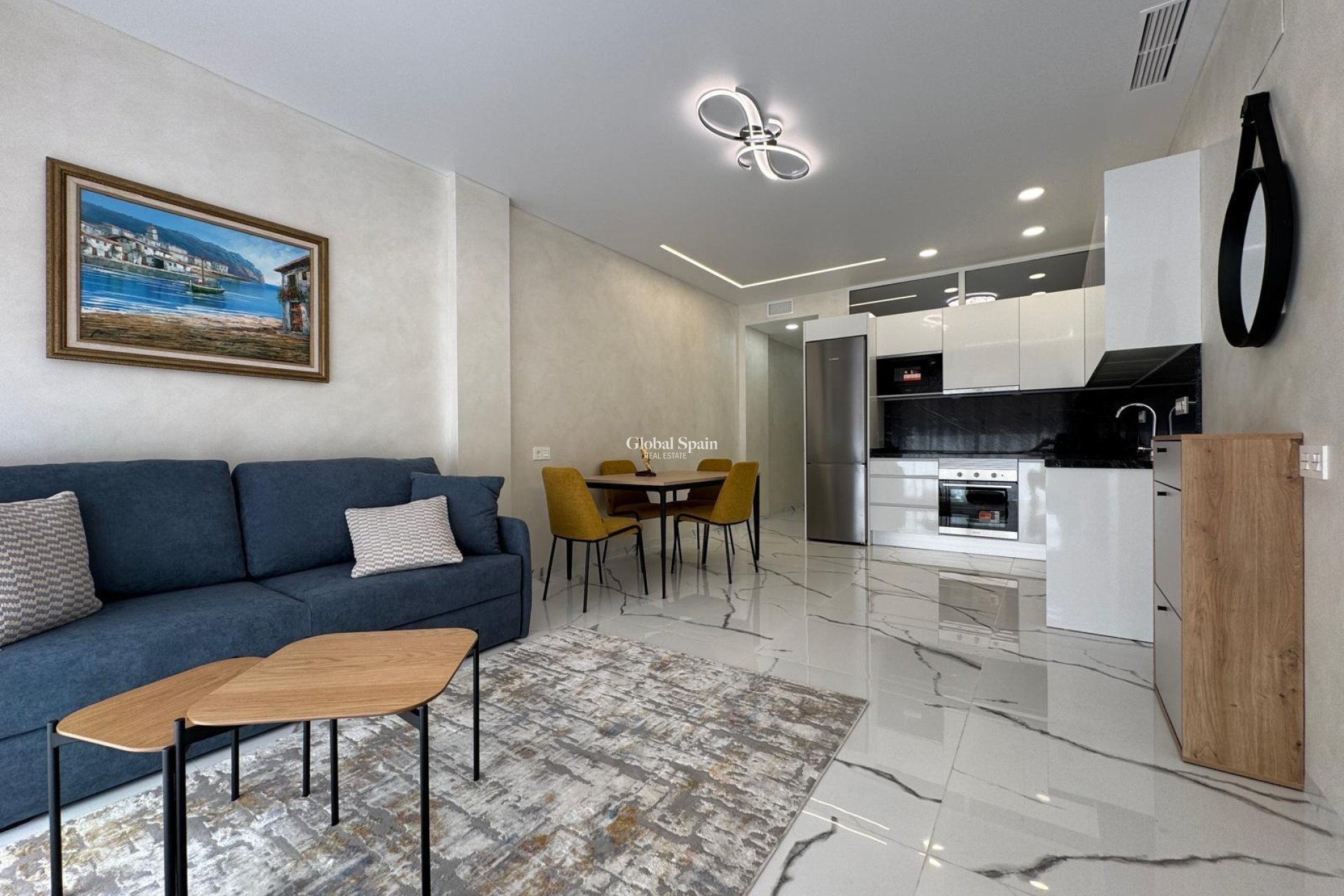 Wederverkoop - APPARTEMENT -
TORREVIEJA - Estacion de autobuses