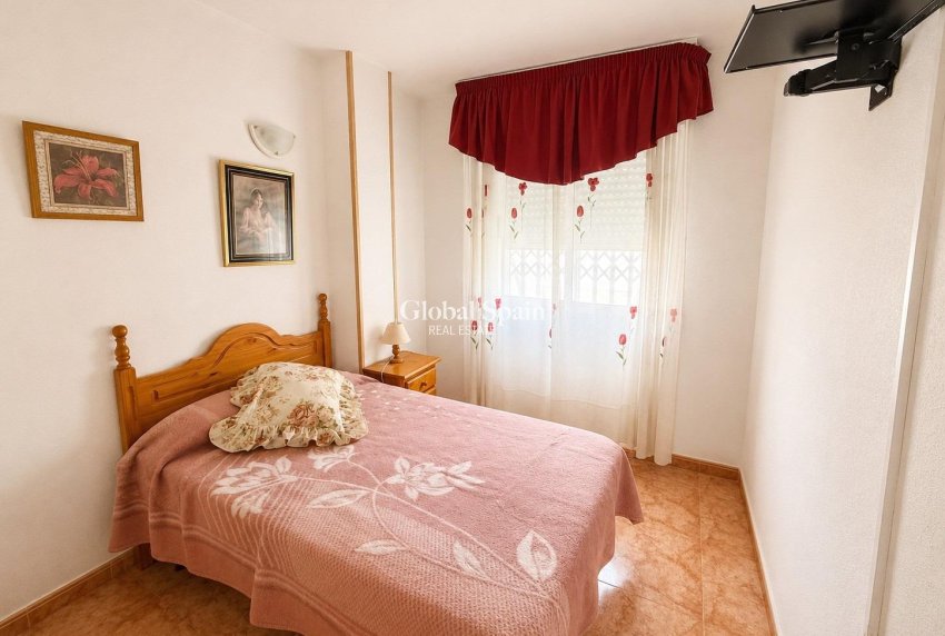 Wederverkoop - APPARTEMENT -
TORREVIEJA - Estacion de autobuses