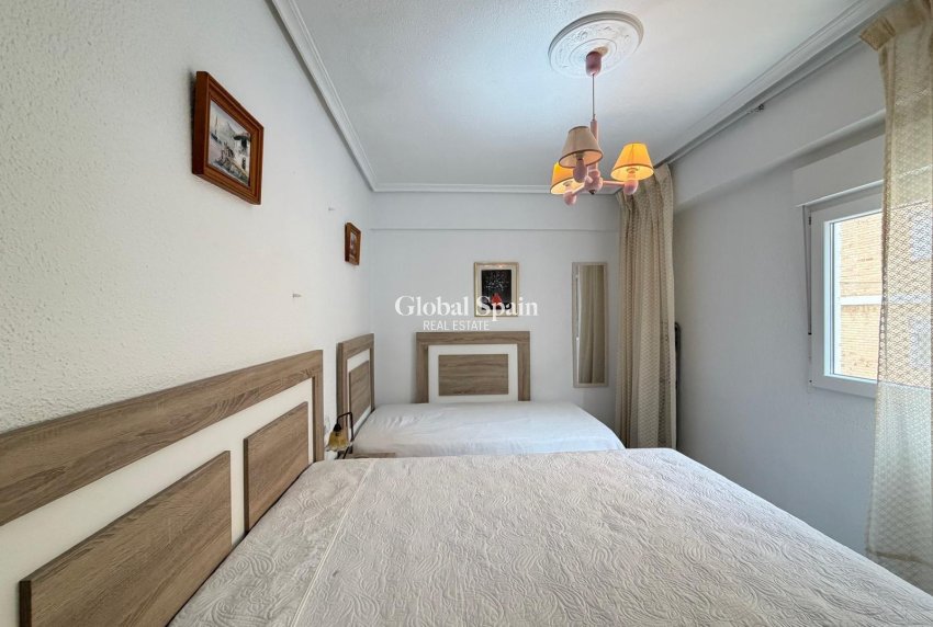 Wederverkoop - APPARTEMENT -
TORREVIEJA - Estacion de autobuses