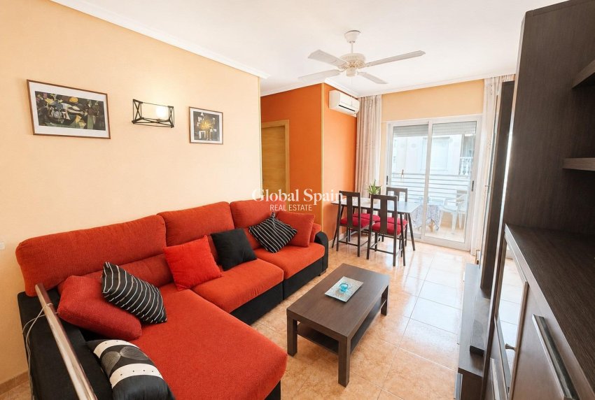 Wederverkoop - APPARTEMENT -
TORREVIEJA - Estacion de autobuses