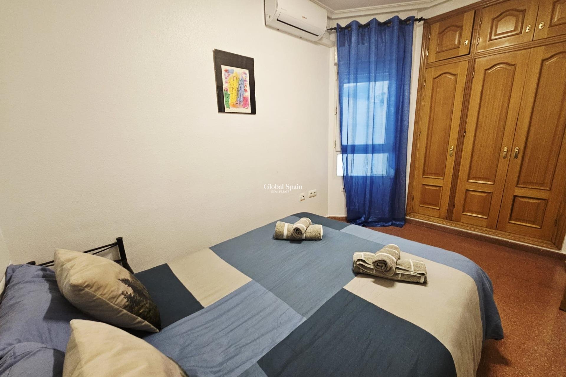 Wederverkoop - APPARTEMENT -
TORREVIEJA - Estacion de autobuses
