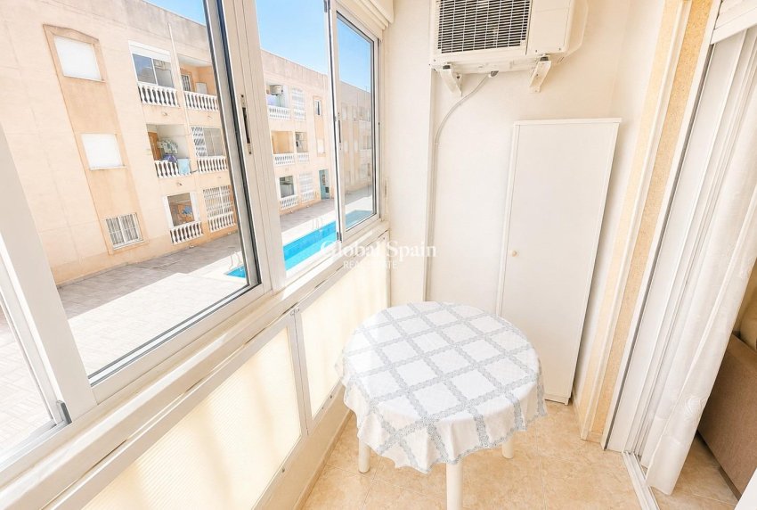 Wederverkoop - APPARTEMENT -
TORREVIEJA - Estacion de autobuses