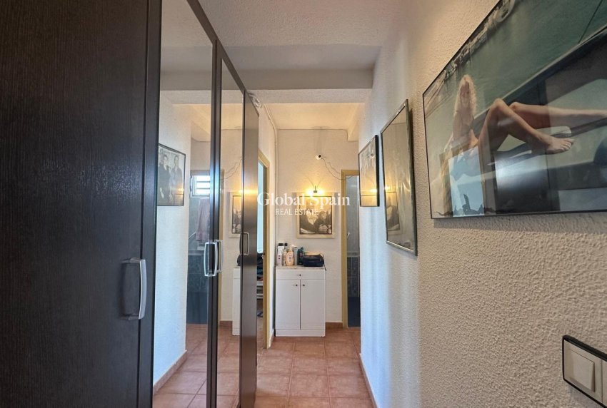 Wederverkoop - APPARTEMENT -
TORREVIEJA - Estacion de autobuses