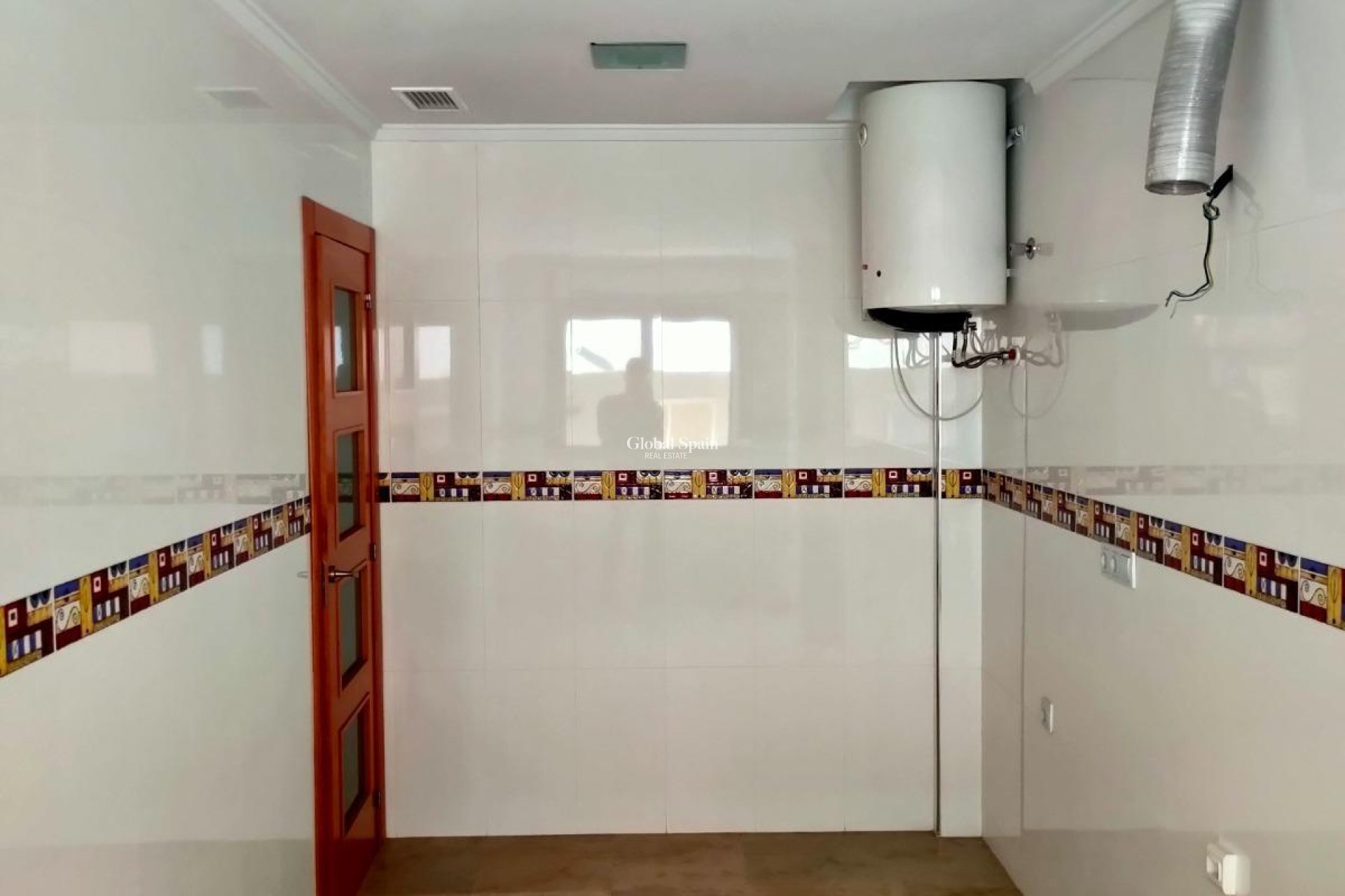 Wederverkoop - APPARTEMENT -
TORREVIEJA - Estacion de autobuses